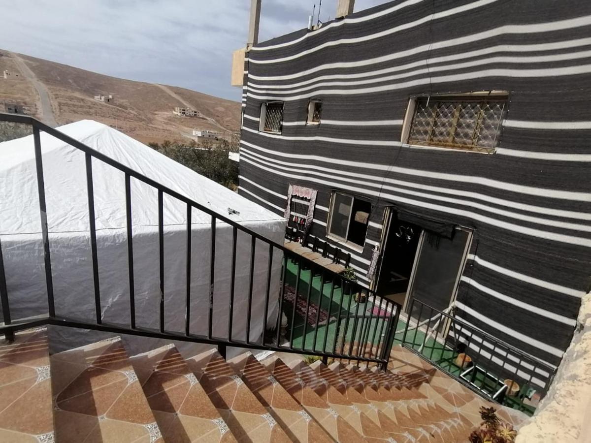 Farmer Stay Hostel Wadi Musa Exterior photo